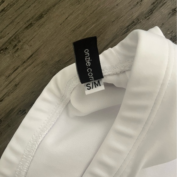 Onzie Chic Sports Bra White Size Small - Picture 3 of 3